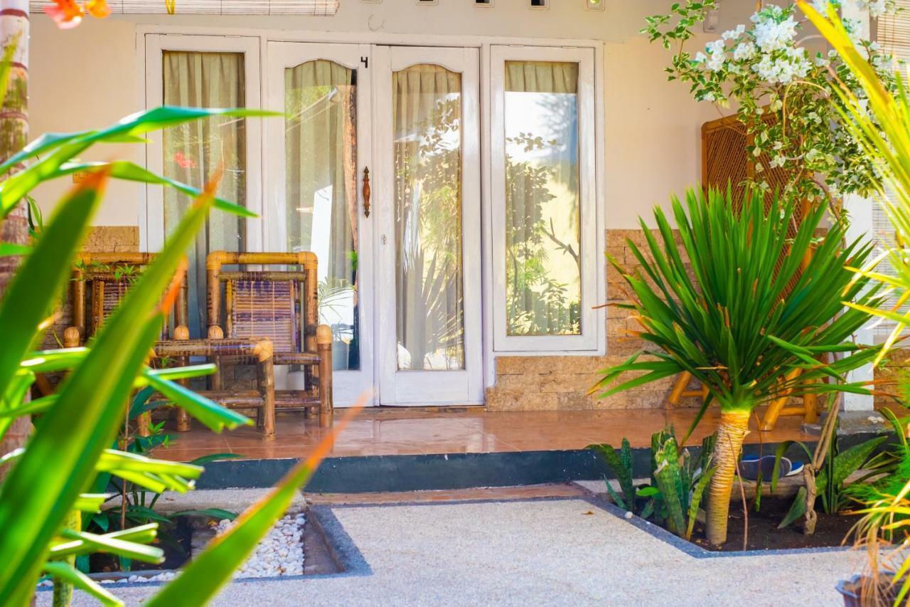 Oyo 1373 Chili Gili Hotel Quần đảo Gili Ngoại thất bức ảnh