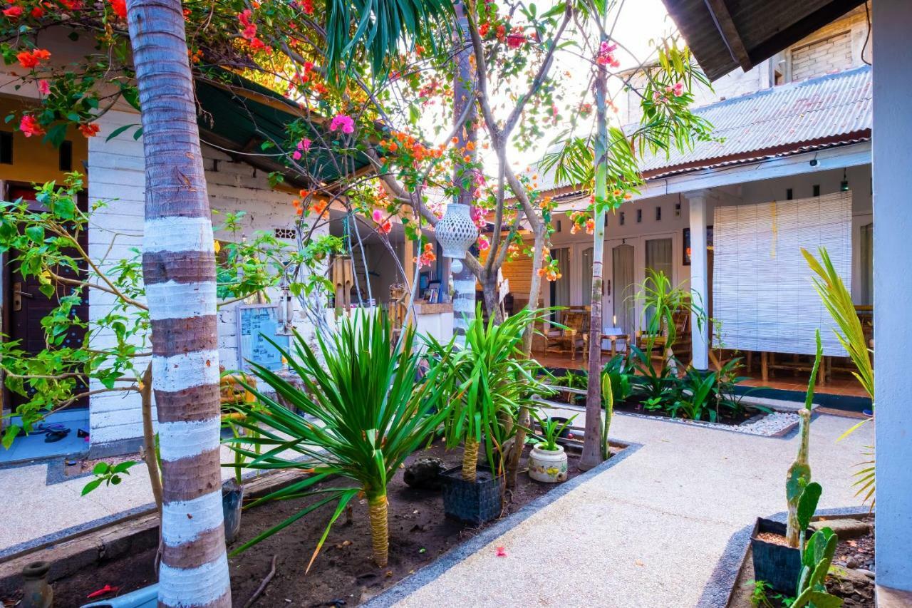 Oyo 1373 Chili Gili Hotel Quần đảo Gili Ngoại thất bức ảnh
