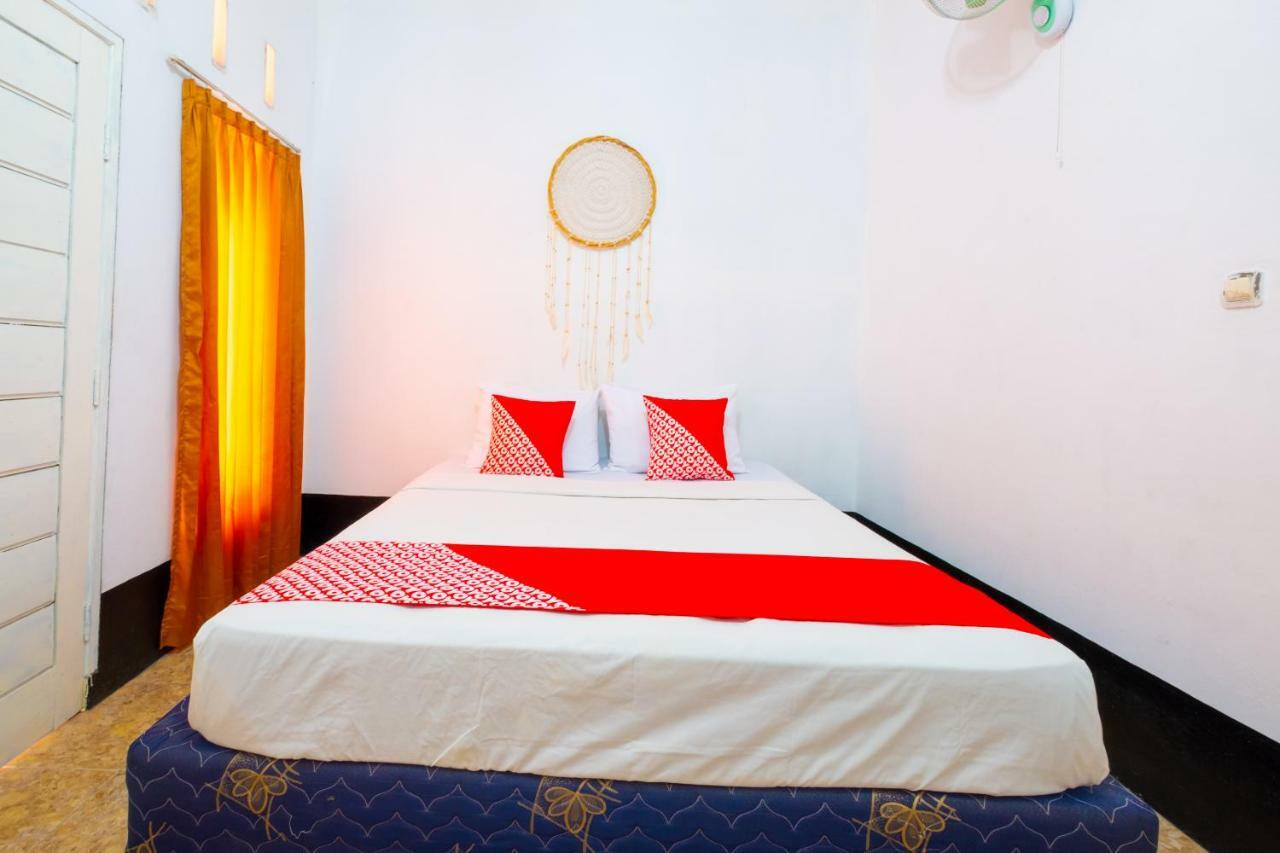 Oyo 1373 Chili Gili Hotel Quần đảo Gili Ngoại thất bức ảnh